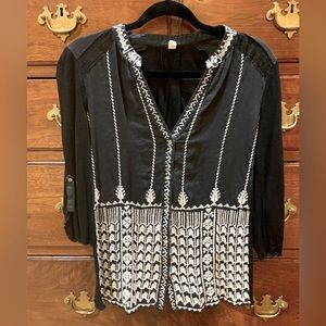 Tiny brand, lightweight embroidered blouse